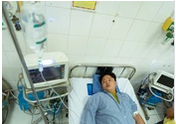 Dịch chồng dịch: Bệnh viện kê thêm giường, mỗi bác sĩ chăm 20 bệnh nhân
